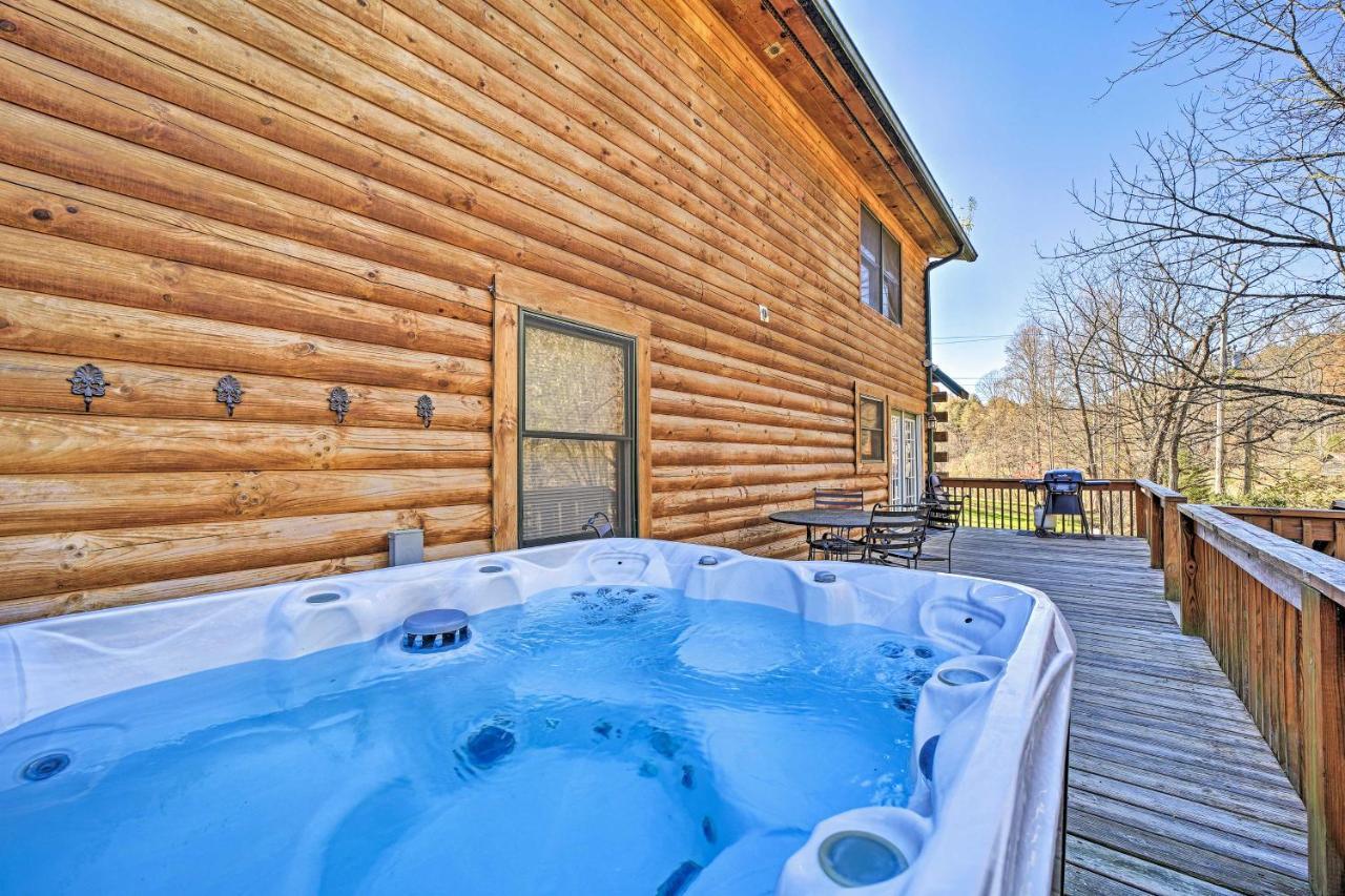 Creekside Bryson City Cabin With Private Hot Tub Villa ภายนอก รูปภาพ